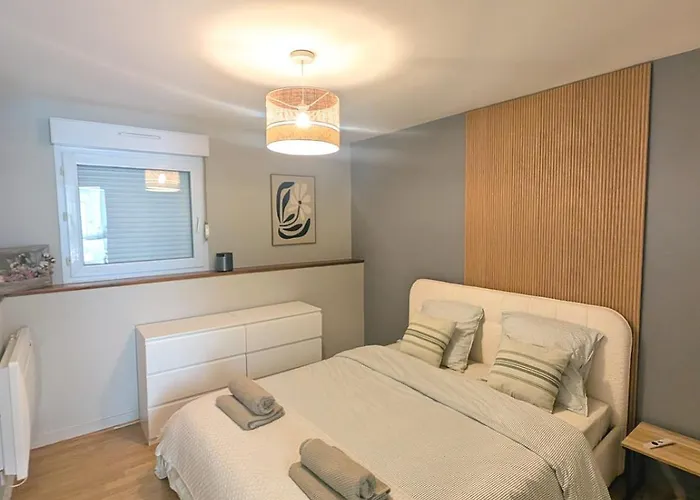 Apartment Cosy Centre-ville - Calme - 4 Pers - Equipe - *