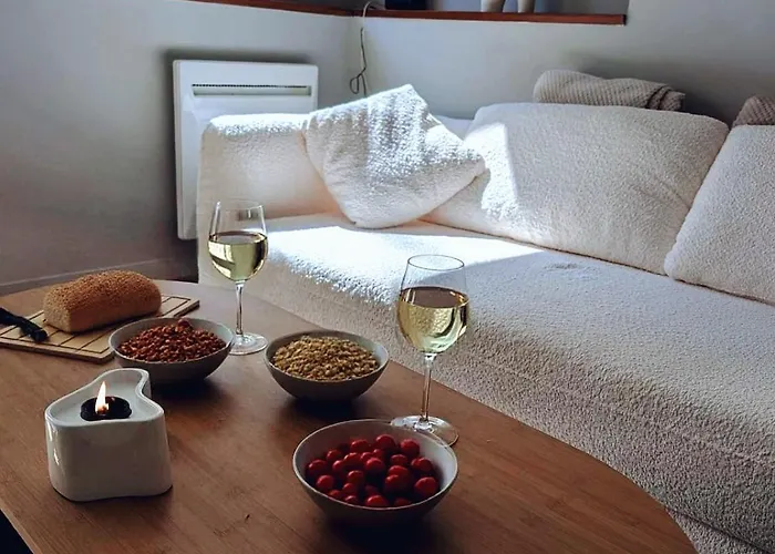 Apartment Cosy Centre-ville - Calme - 4 Pers - Equipe - Caen